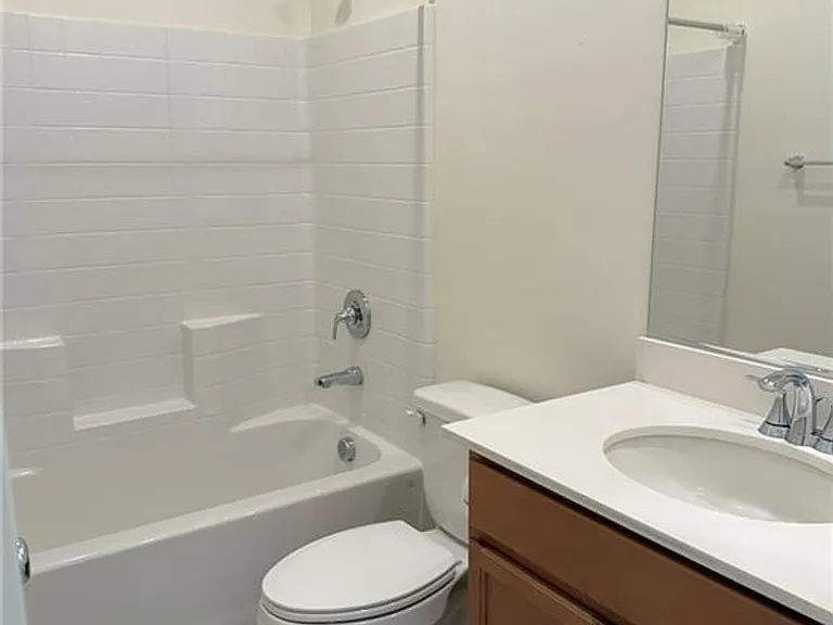 2321 Teatro Ave — Photo 25