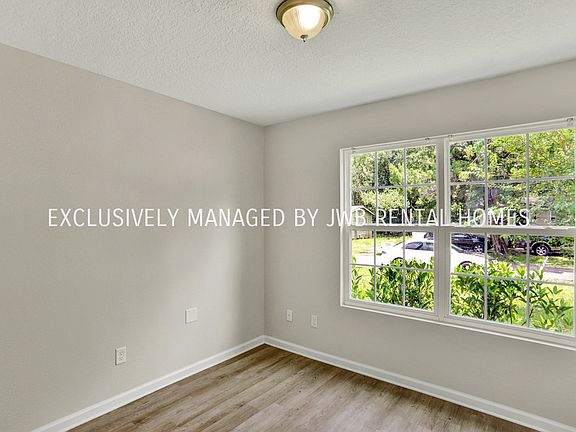 3rd image of 6064 Diamond St