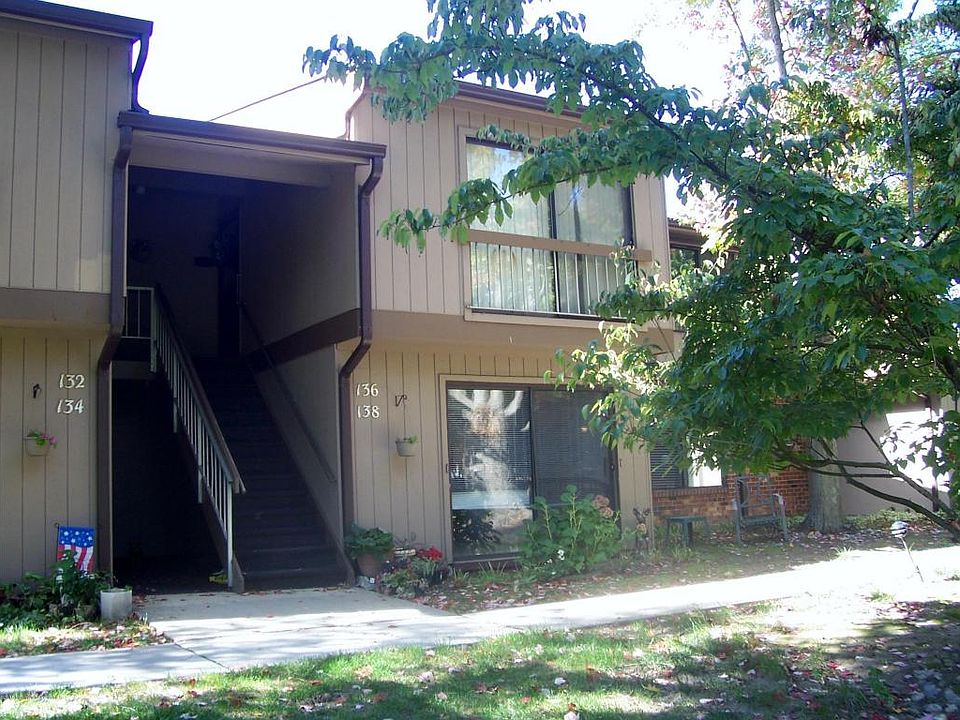 2nd image of 136 Manchester Ct