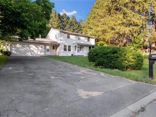 7480 Apache Ln, Liverpool, NY 13090