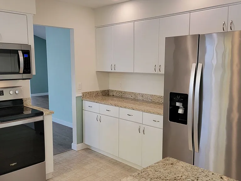3520 57th Avenue Cir W #10 — Photo 3