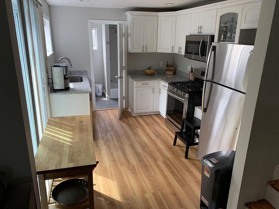 2nd image of 192 Washington Ave Unit It