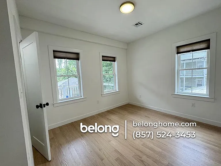 43 Withington St #4 — Photo 7