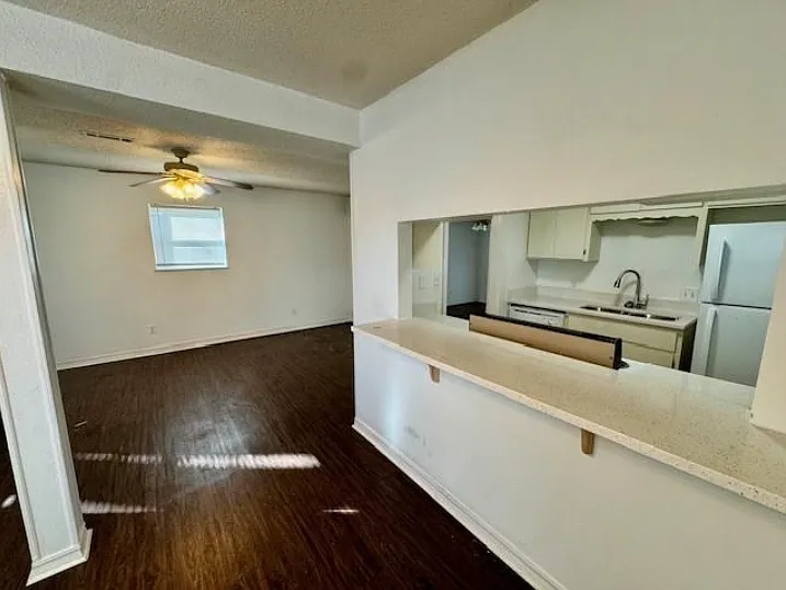 280 S Hill Ave #C-102 — Photo 4