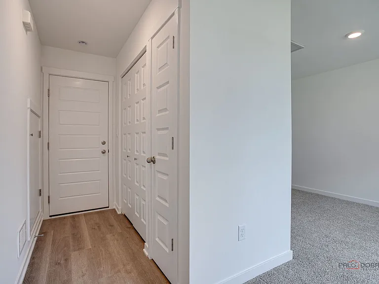 541 Yosemite Way — Photo 24