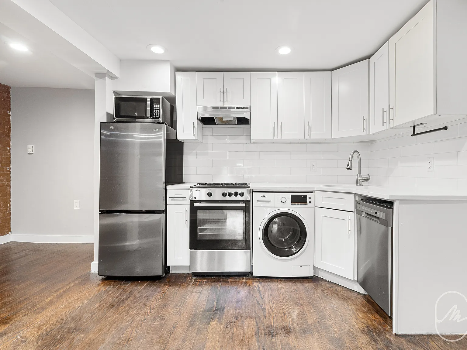 309 West 29th Street — Photo 4