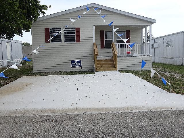 1st image of 5002 NW 1st Ave