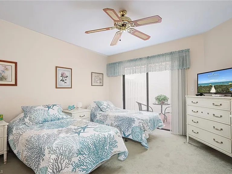 549 Beachwalk Cir — Photo 13