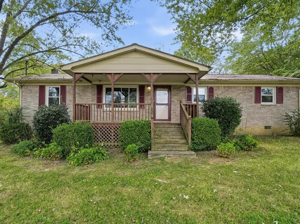 276 Circle Hill Dr, McMinnville, TN 37110