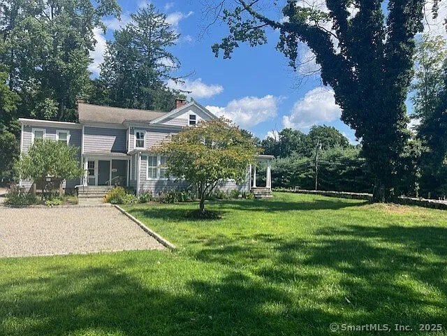487 Danbury Rd — Photo 2