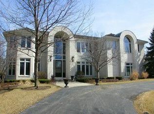 411 Suffolk Ln, Oak Brook, IL 60523