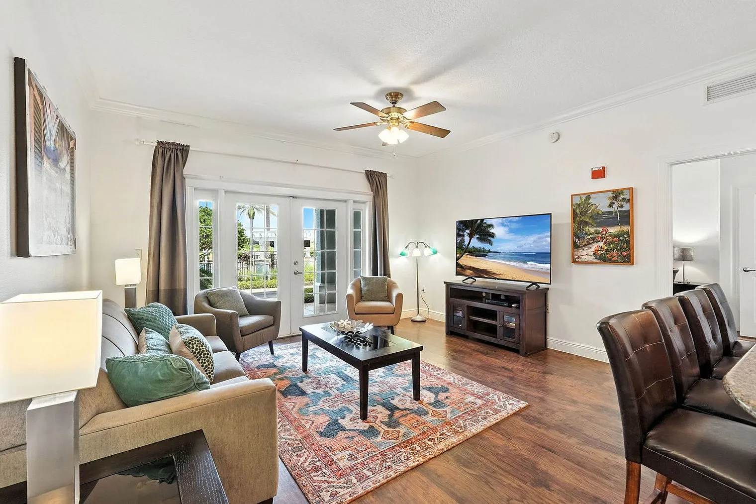 3 bed, 2.0 bath, 1345 sqft, $3,105 — Photo 4