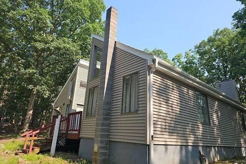 2nd image of 398 High Knob Rd