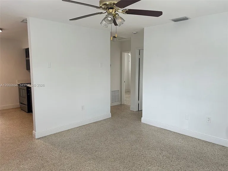 90 E 15th St #1 — Photo 7