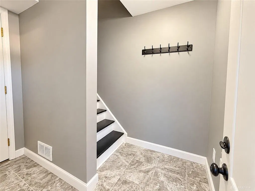 2 bed, 2.5 bath, 1653 sqft, $2,200 — Photo 4