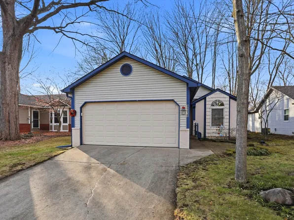 9218 N Park Ave, Indianapolis, IN 46240