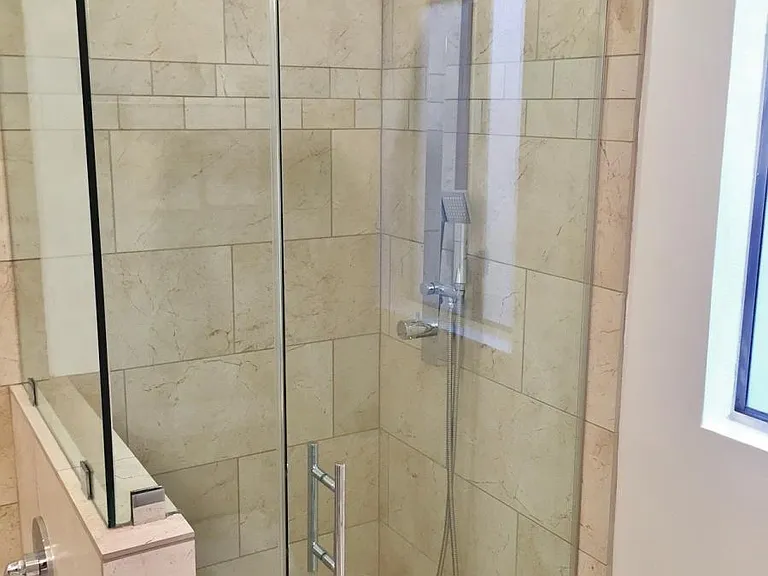 Guest Shower