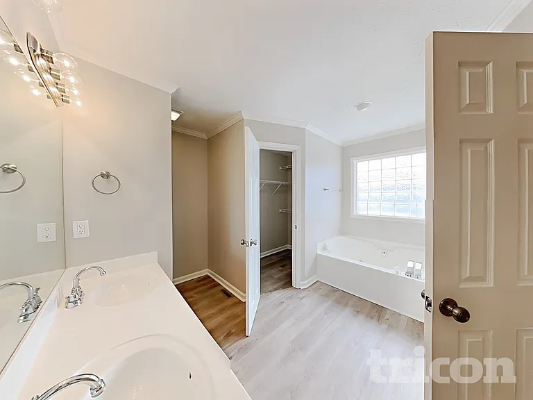 5013 Claude Dr — Photo 8
