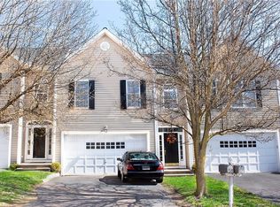 114 Warren Ave #114, Fairfield, CT 06432