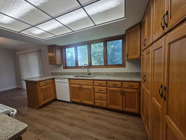 328 S Kiowa Ct — Photo 10