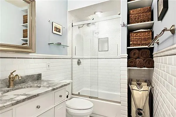 Rented by RELO REDAC INC. | media 21