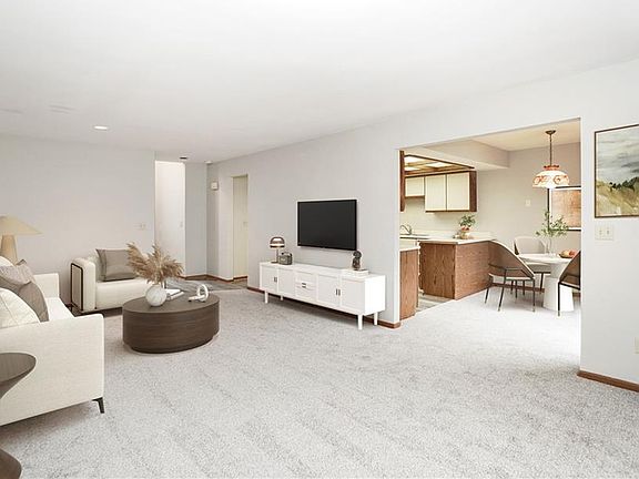 4th image of 7436 Timberview Dr #12