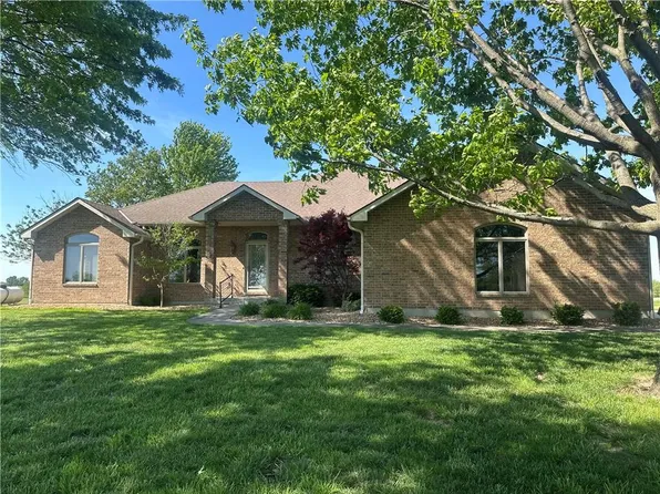 169 NE County Road V Rd, Warrensburg, MO 64093