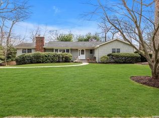 16 Bluetop Rd, East Setauket, NY 11733