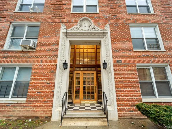 190 72nd St #136, Brooklyn, NY 11209