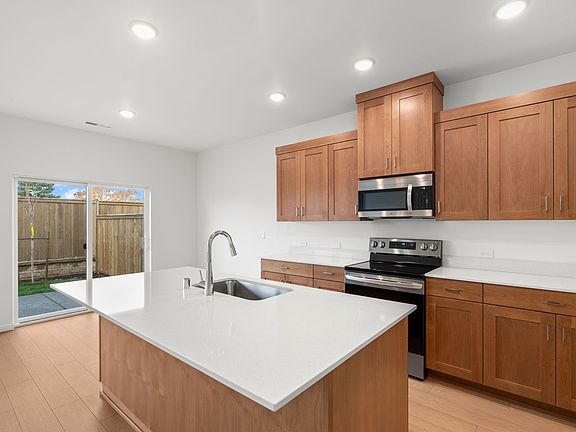 2nd image of 18503 NE 14th St