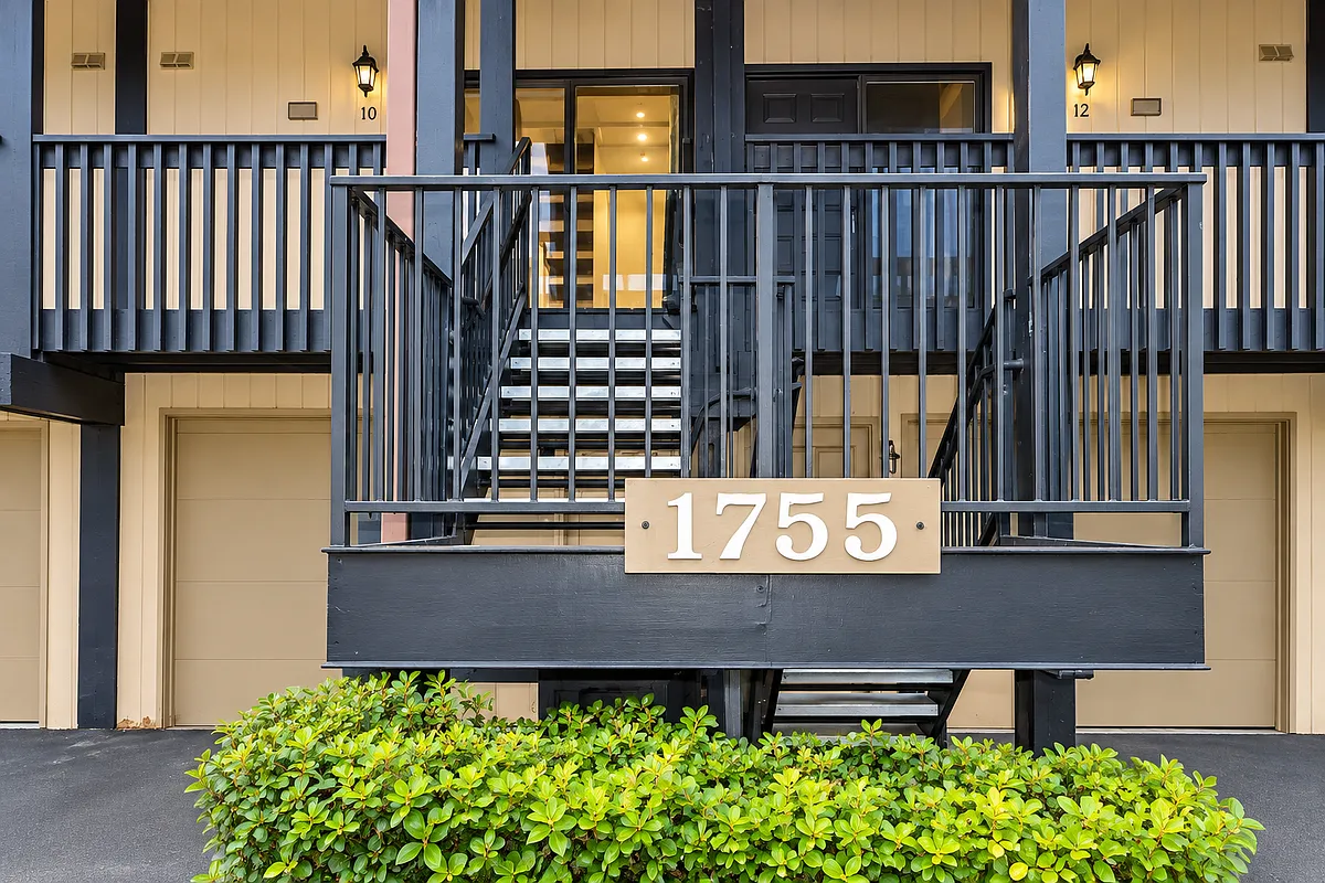 3 bed, 2.0 bath, 1650 sqft, $3,000 — Photo 2