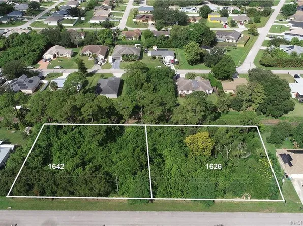 1642 SW Brisbane St, Port Saint Lucie, FL 34984
