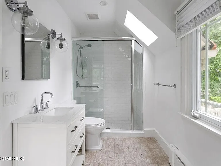 1 Hendrie Dr — Photo 22
