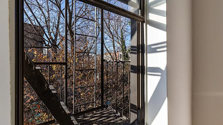 Rented by Nooklyn NYC LLC | media 45