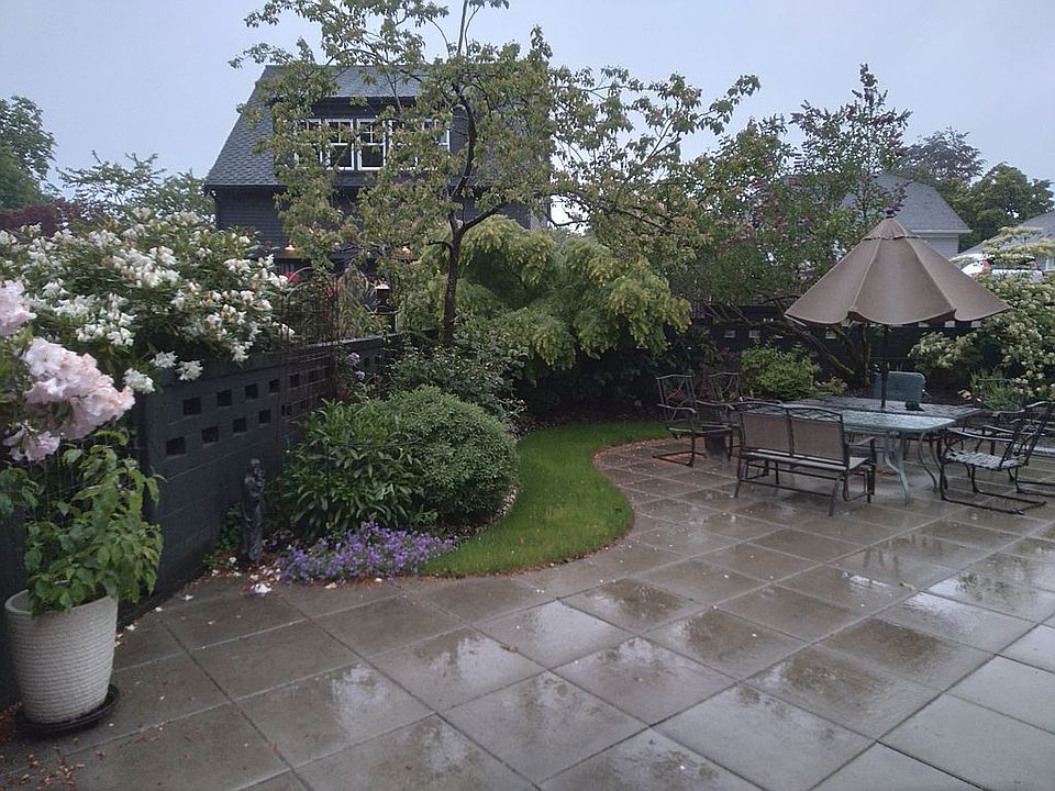 2nd image of 402 Avenue B