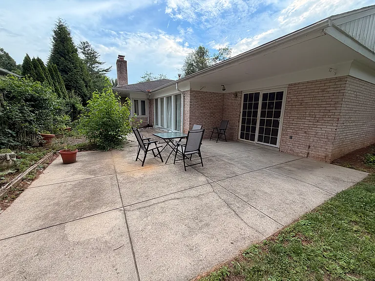 6609 Whittier Blvd — Photo 33