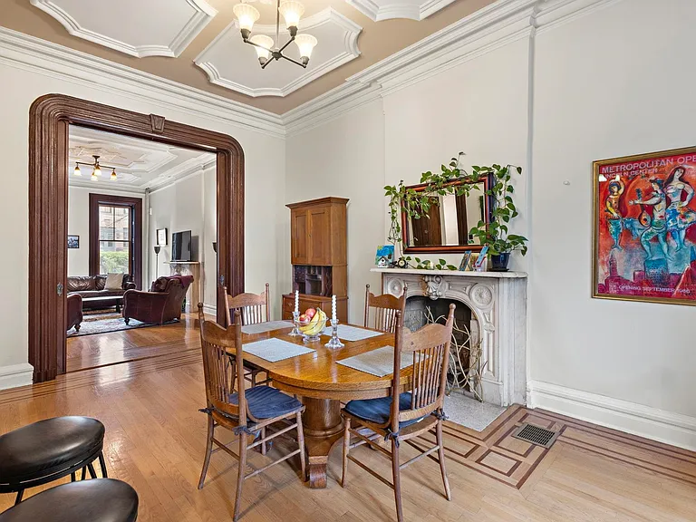 910 Hudson St #1 — Photo 6