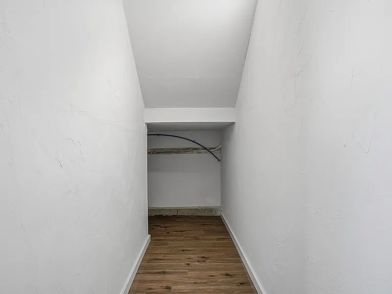 20A Beaumont Rd — Photo 32