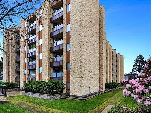2nd image of 1745 Leighton Rd #512