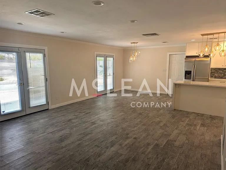 2601 N Cerritos Rd — Photo 2