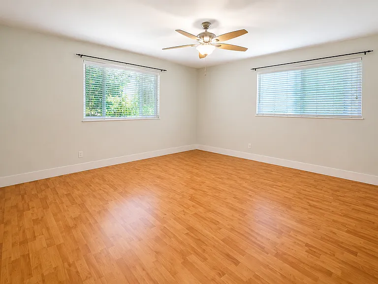 529 Vale View Dr — Photo 18