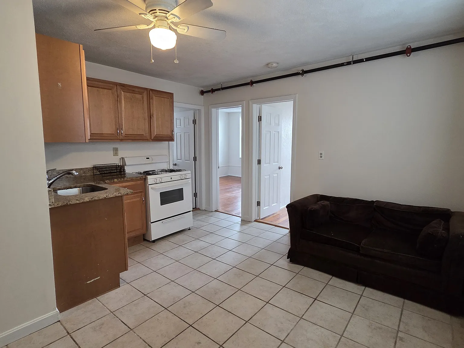 2 bed, 650 sqft, $2,950 — Photo 3