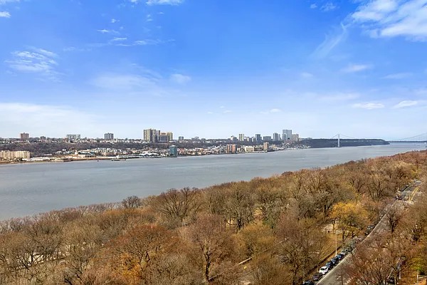 Sold by Magnetic | media 4