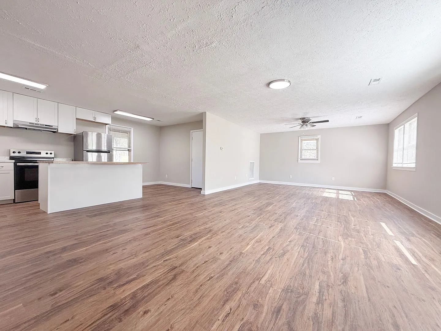 Newly Renovated 3-Bedroom Home with Fenced Backyard and Covered Patio in Cookeville — Photo 2