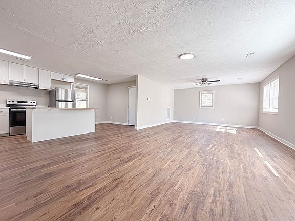 2nd image of 325 Petite Dr