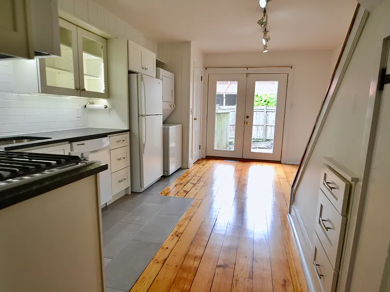 236 Jackson St #B — Photo 13