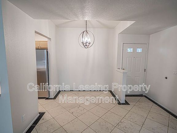 4th image of 24107 Del Monte Dr Unit 17