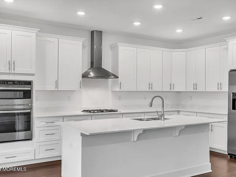 122 Woolley Ct — Photo 10