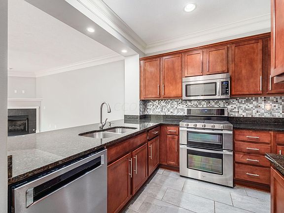 5th image of 473 Westgreen Ln