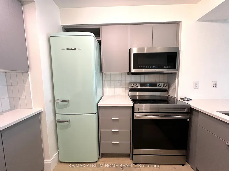 410 Queens Quay W #905 — Photo 12